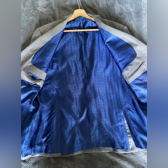 Alexandre of England Gray Blazer with Blue Lining - Picture 6 of 6